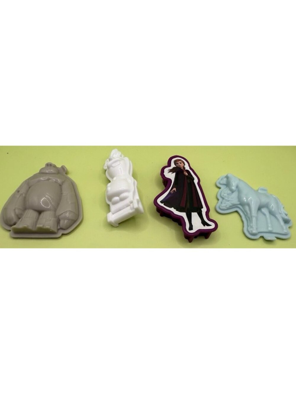 Disney Play-Doh Candy Mold Frozen Olaf, Anna, Others